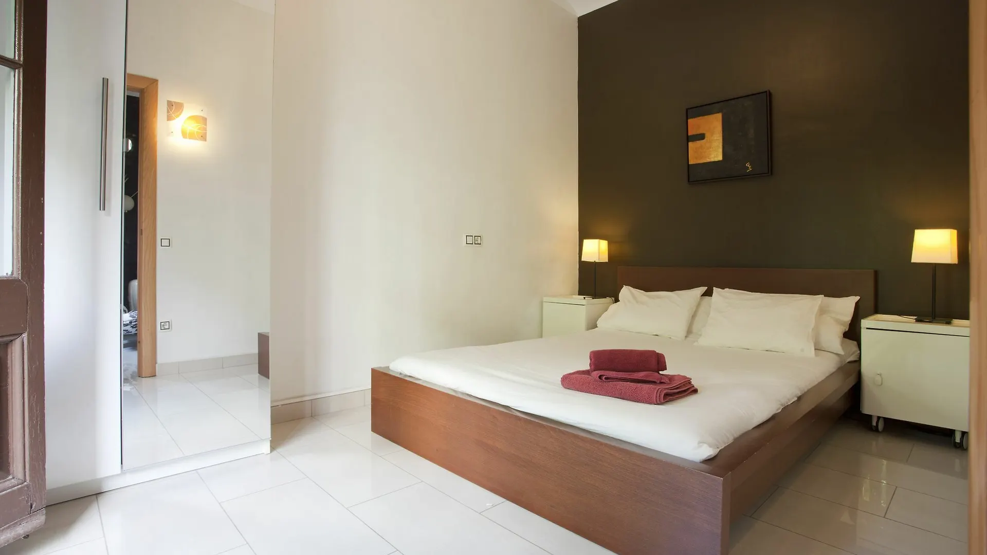 Espai Barcelona Rocafort Apartments Spain