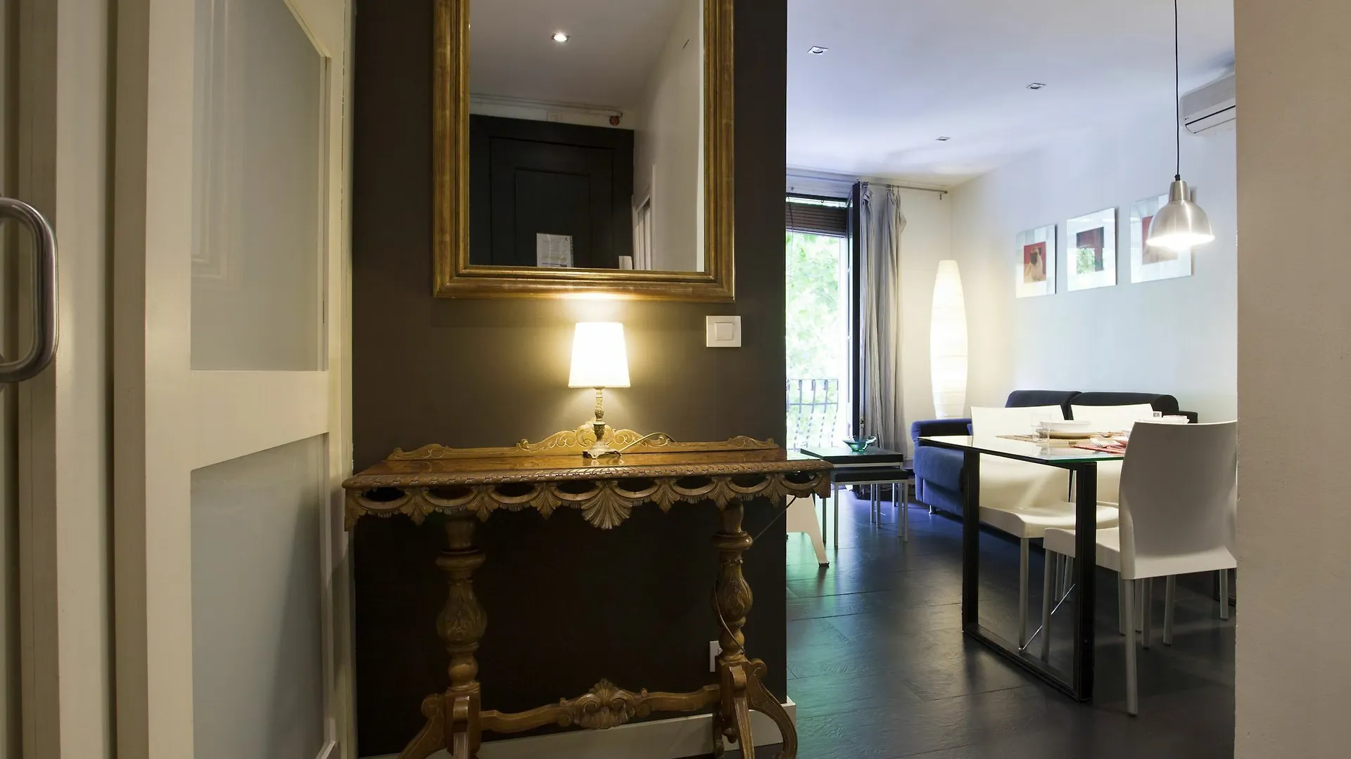Espai Barcelona Rocafort Apartments