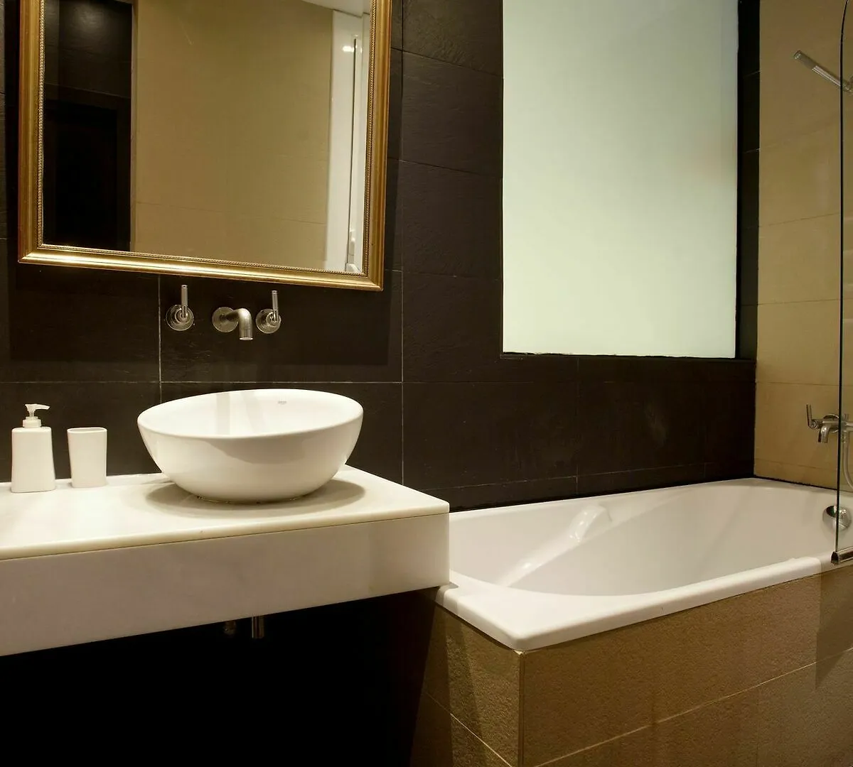 Espai Barcelona Rocafort Apartments Spain