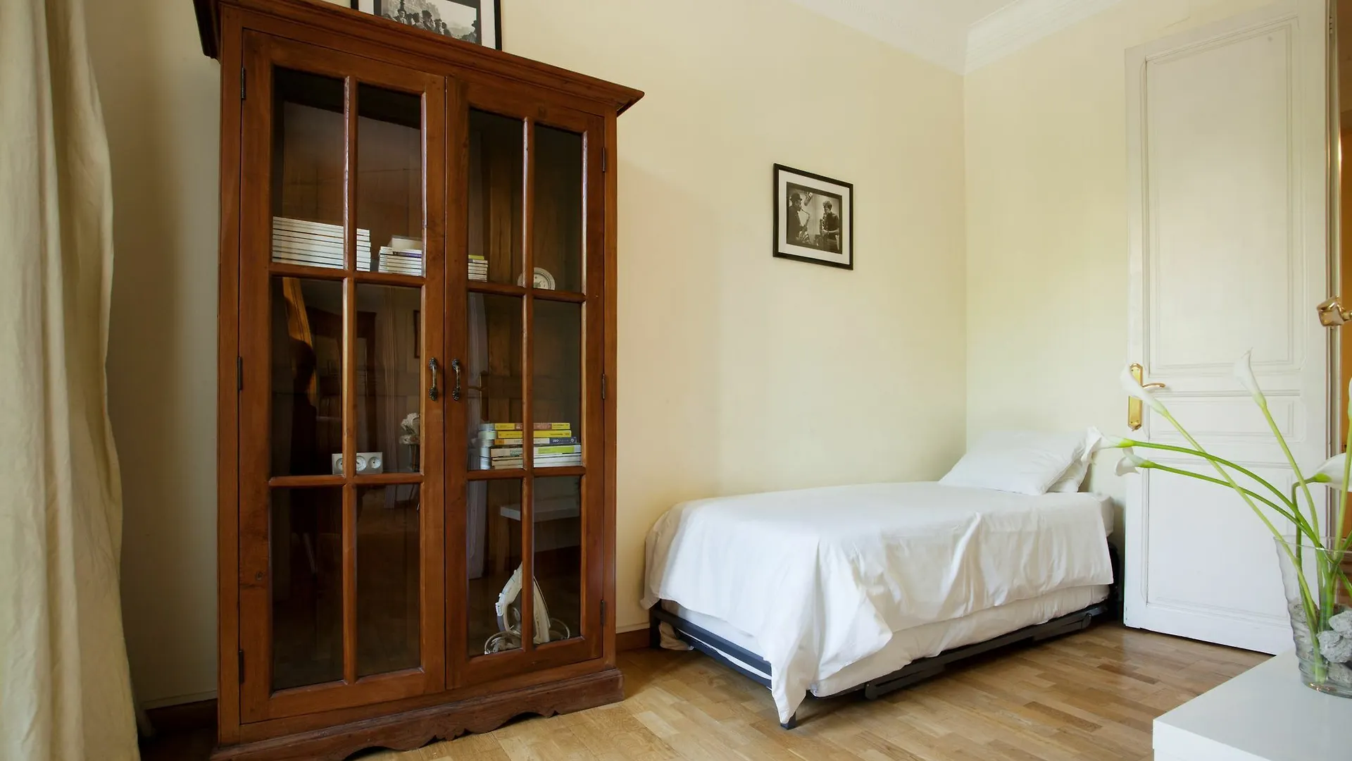 Espai Barcelona Rocafort Apartments Spain