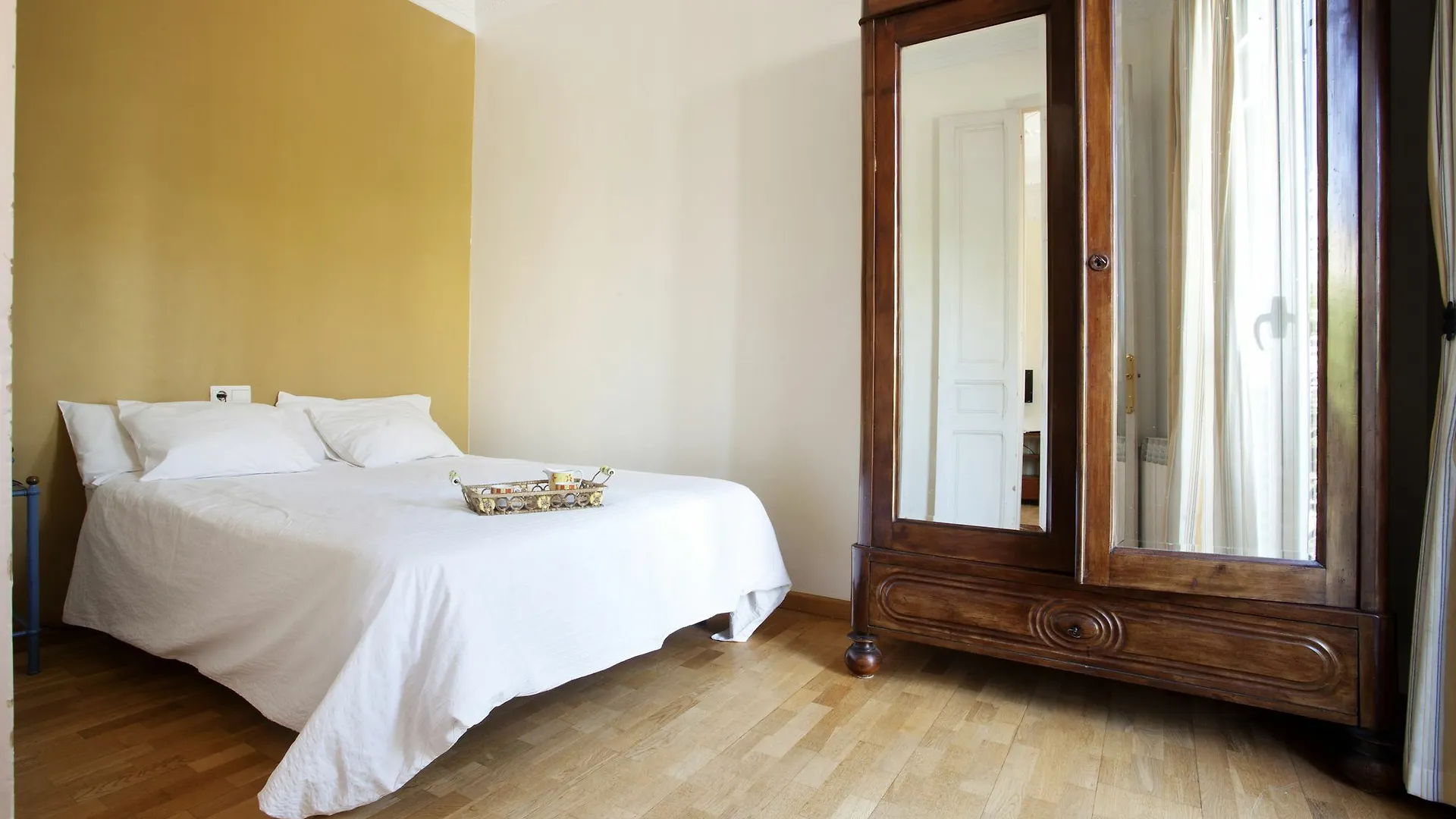 Espai Barcelona Rocafort Apartments 0*,
