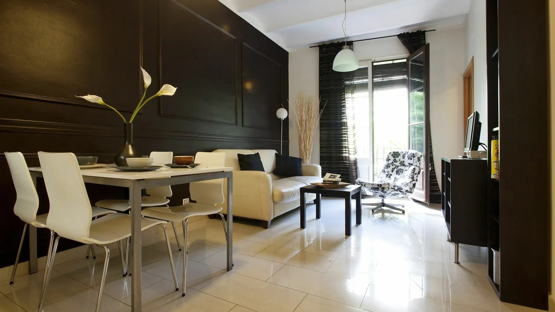 Espai Barcelona Rocafort Apartments