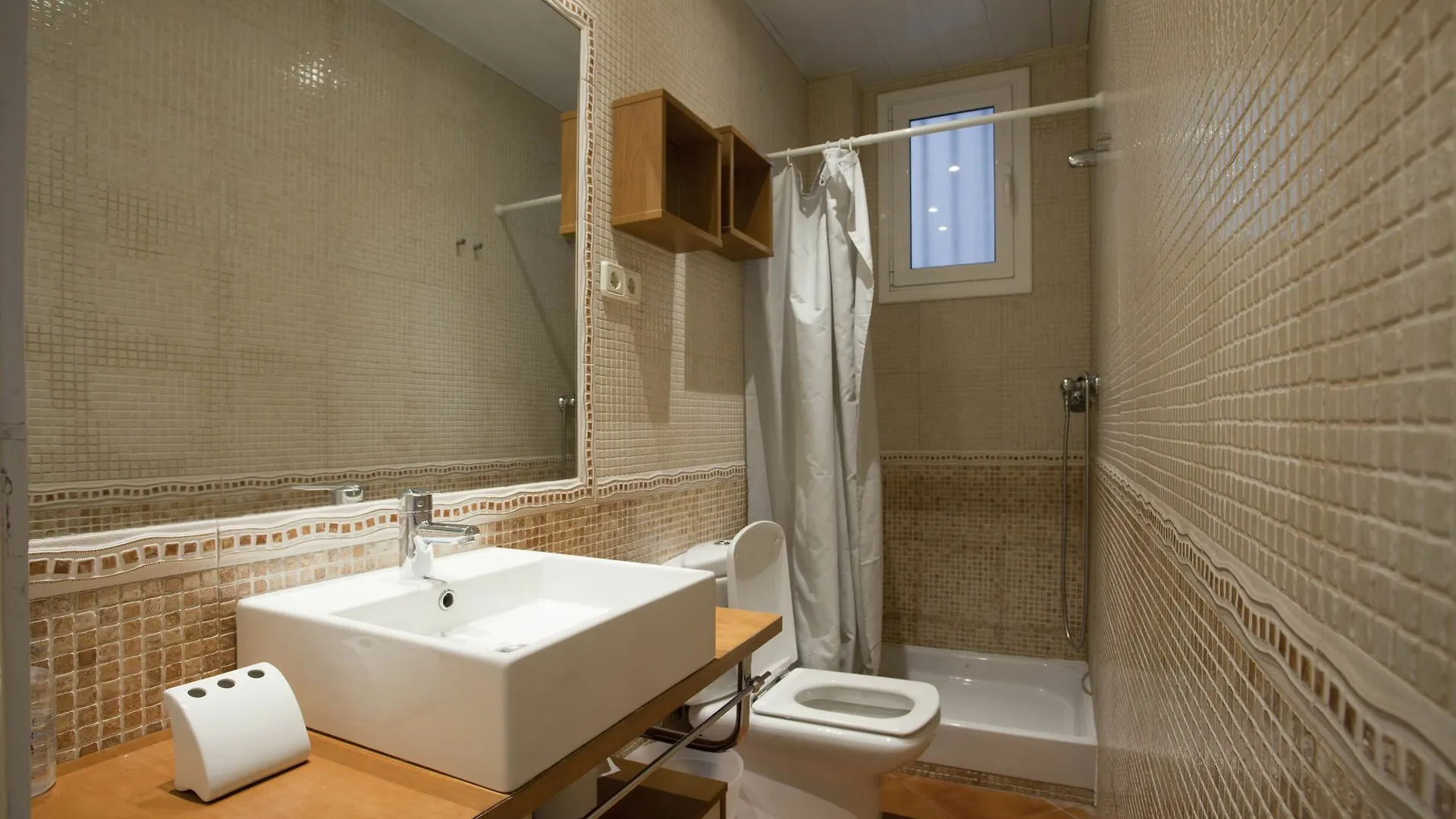 Espai Barcelona Rocafort Apartments