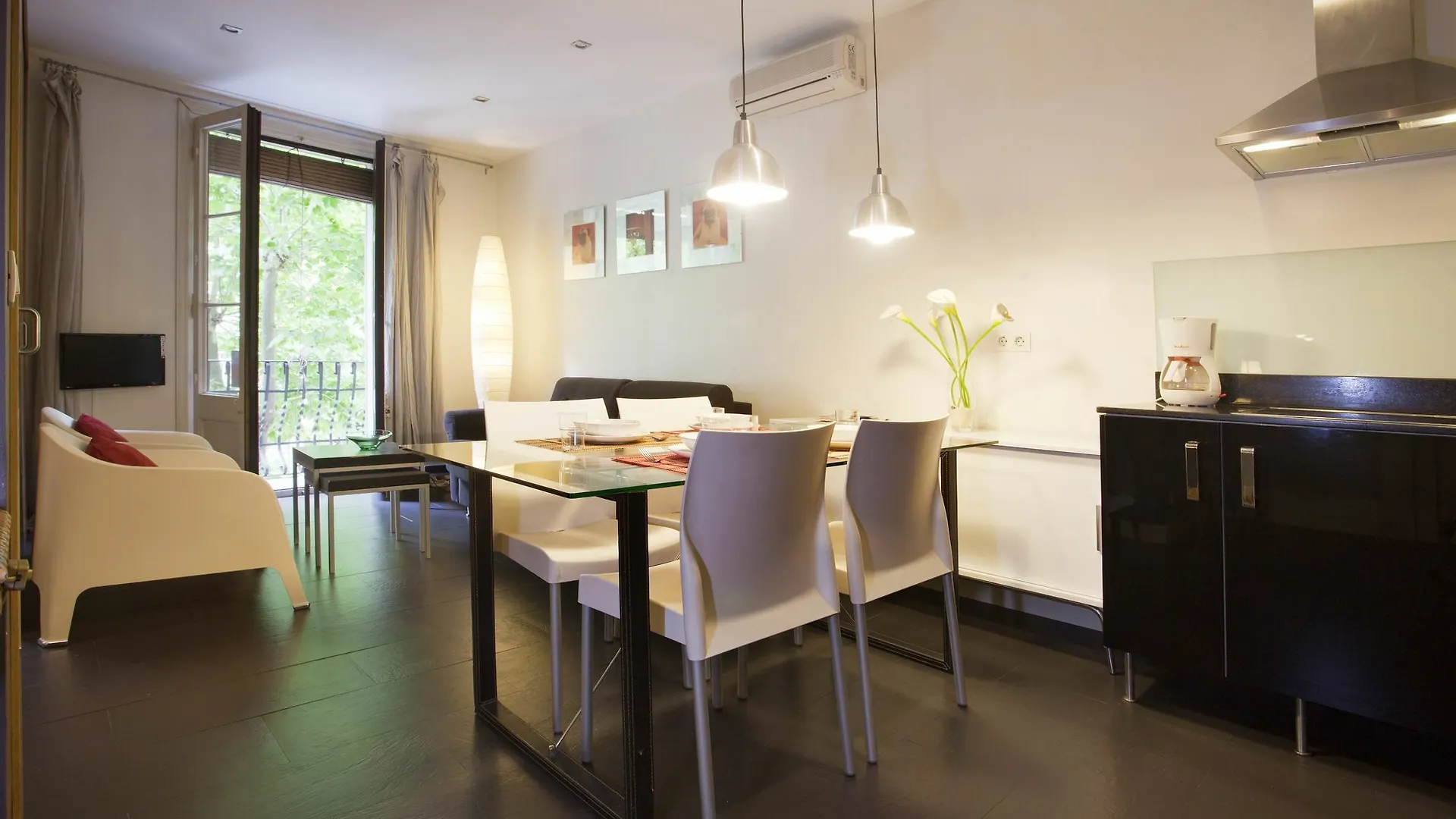 Espai Barcelona Rocafort Apartments