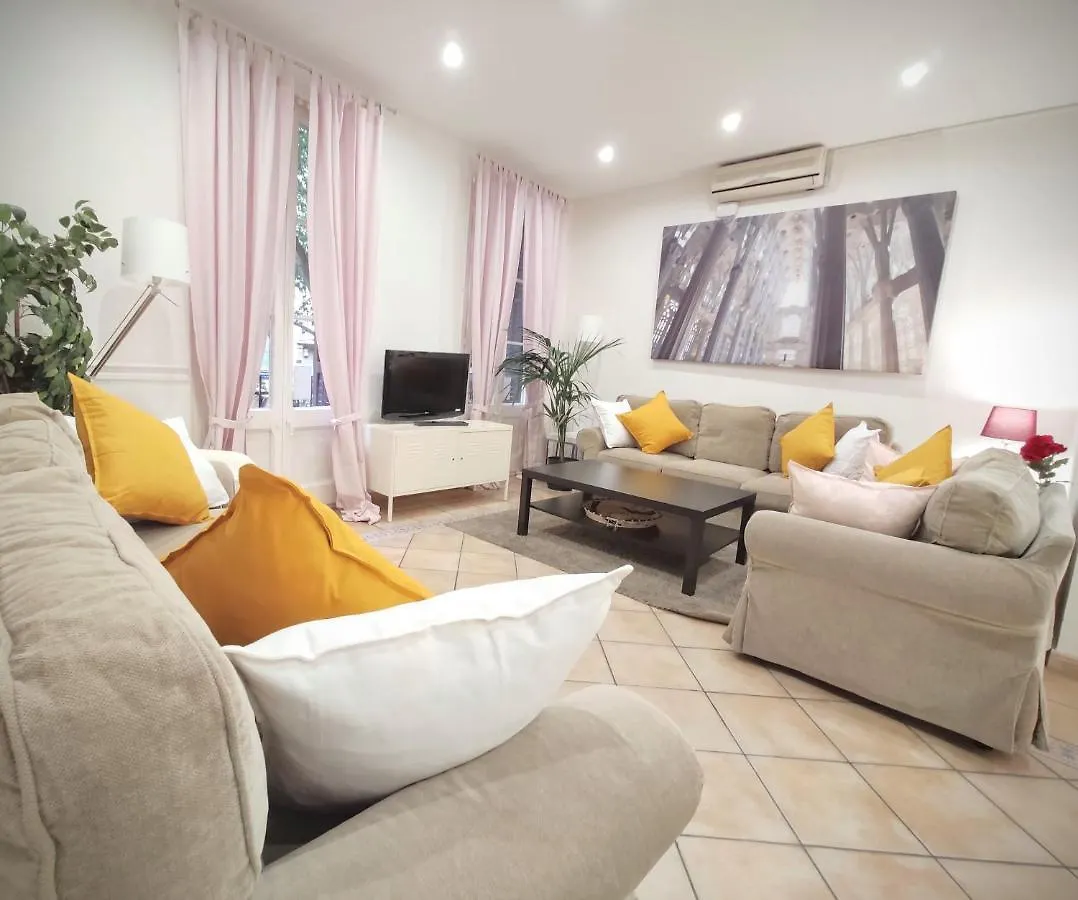 Espai Barcelona Rocafort Apartments